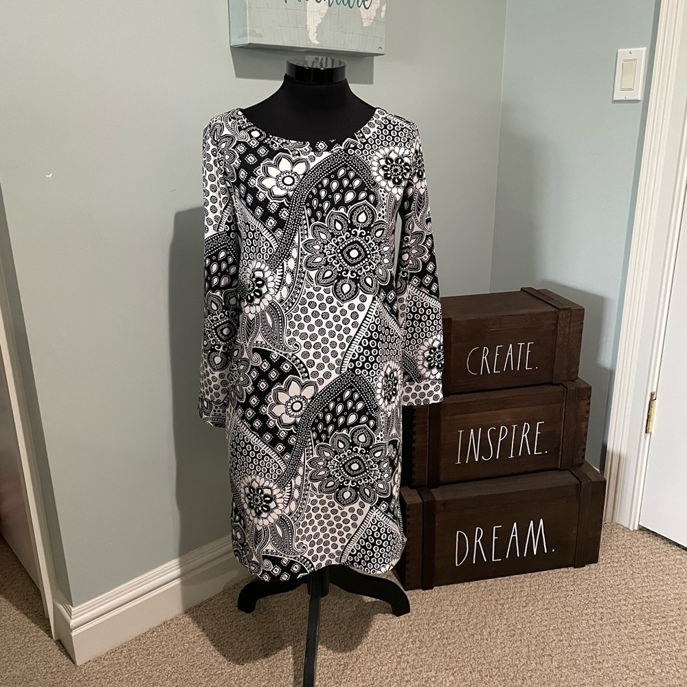 LOFT Monochrome Floral Long Sleeve Dress